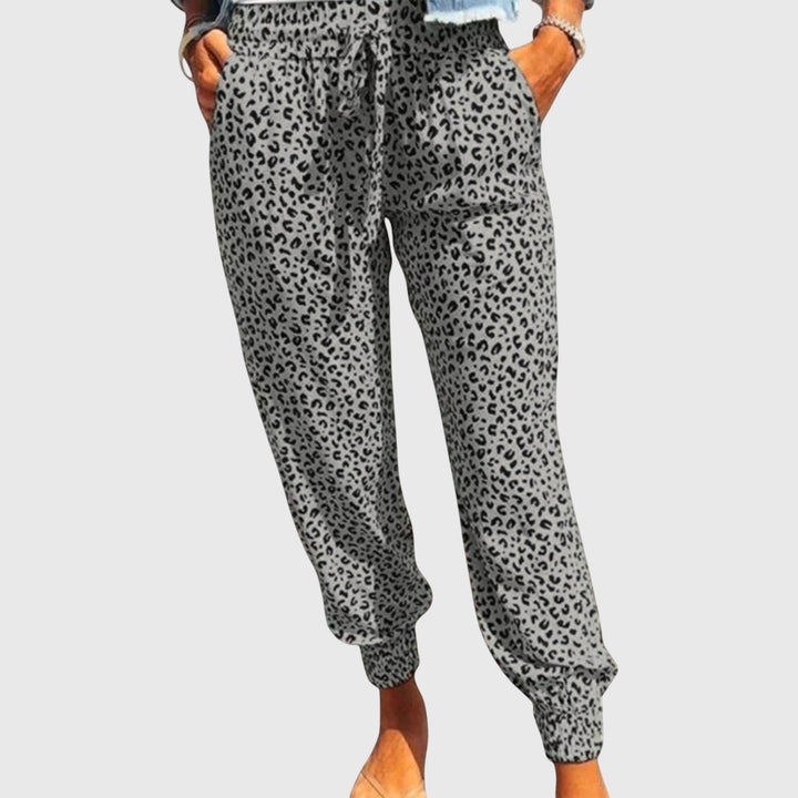 Chistie | Leo Pants with Wide Legs Gray