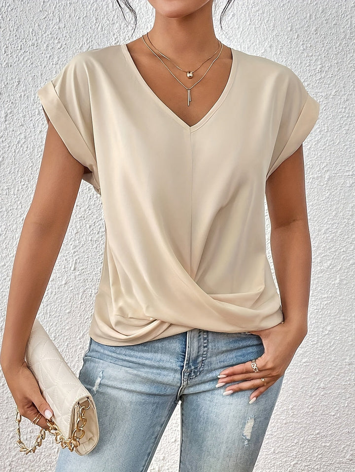 Liv | Casual T-shirt with Heart-Shaped Neckline Apricot