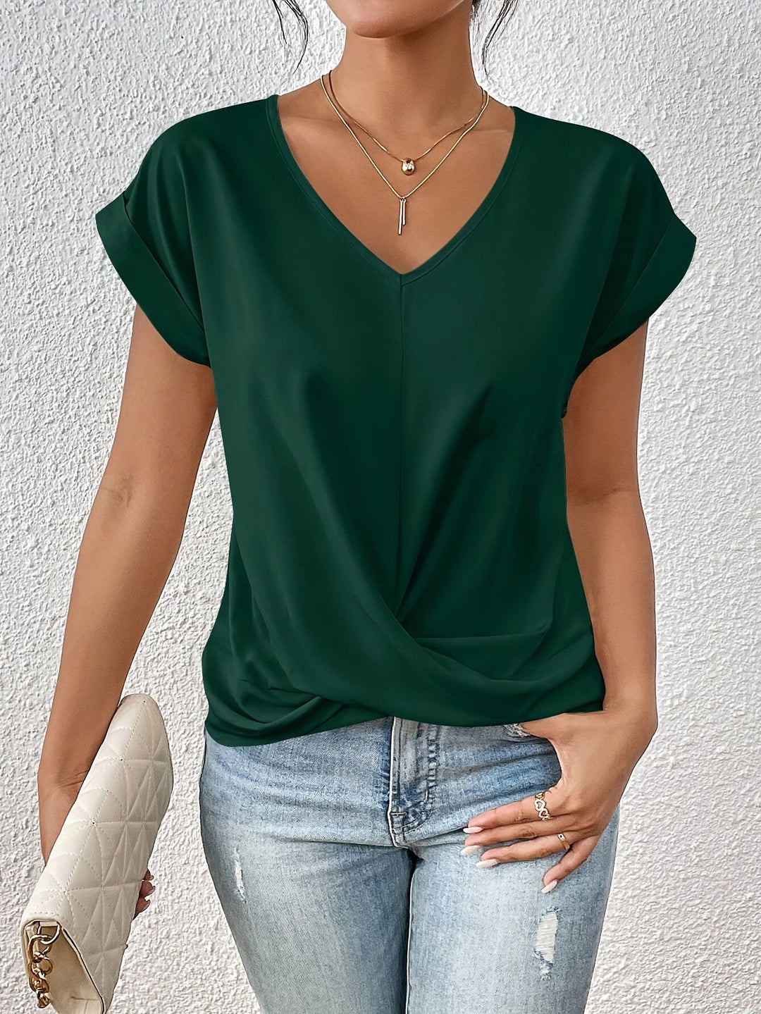 Liv | Casual T-shirt with Heart-Shaped Neckline Green
