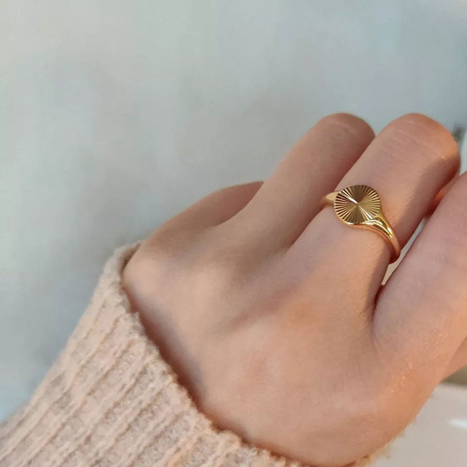Adriana | Sunburst Ring 18K Gold