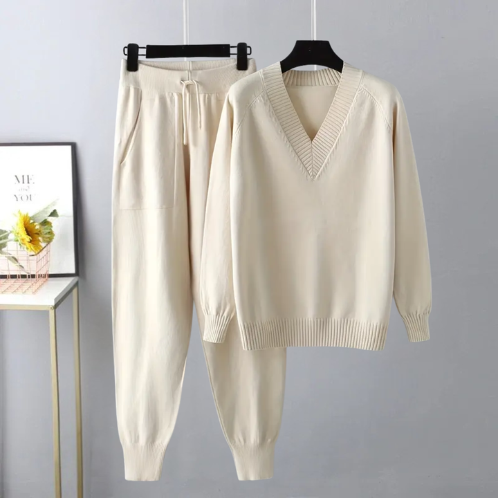 Caroline | Two-Piece Set with Long Sleeves Beige One size