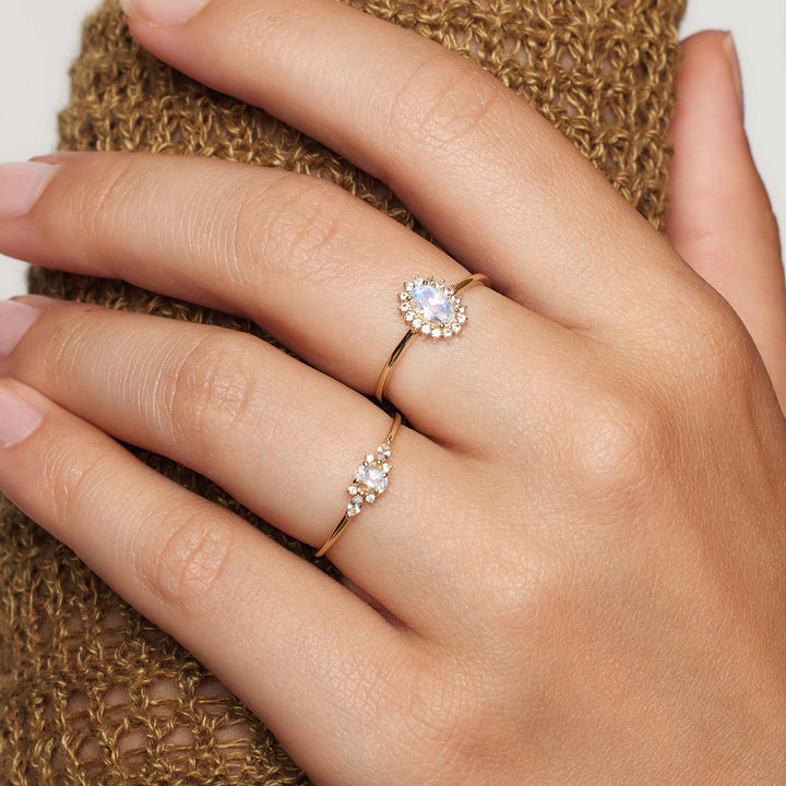 Megan | Violet Diamond Ring 18k Gold