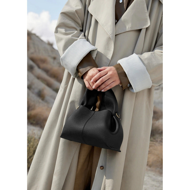 Paula | Stylish Travel Companion