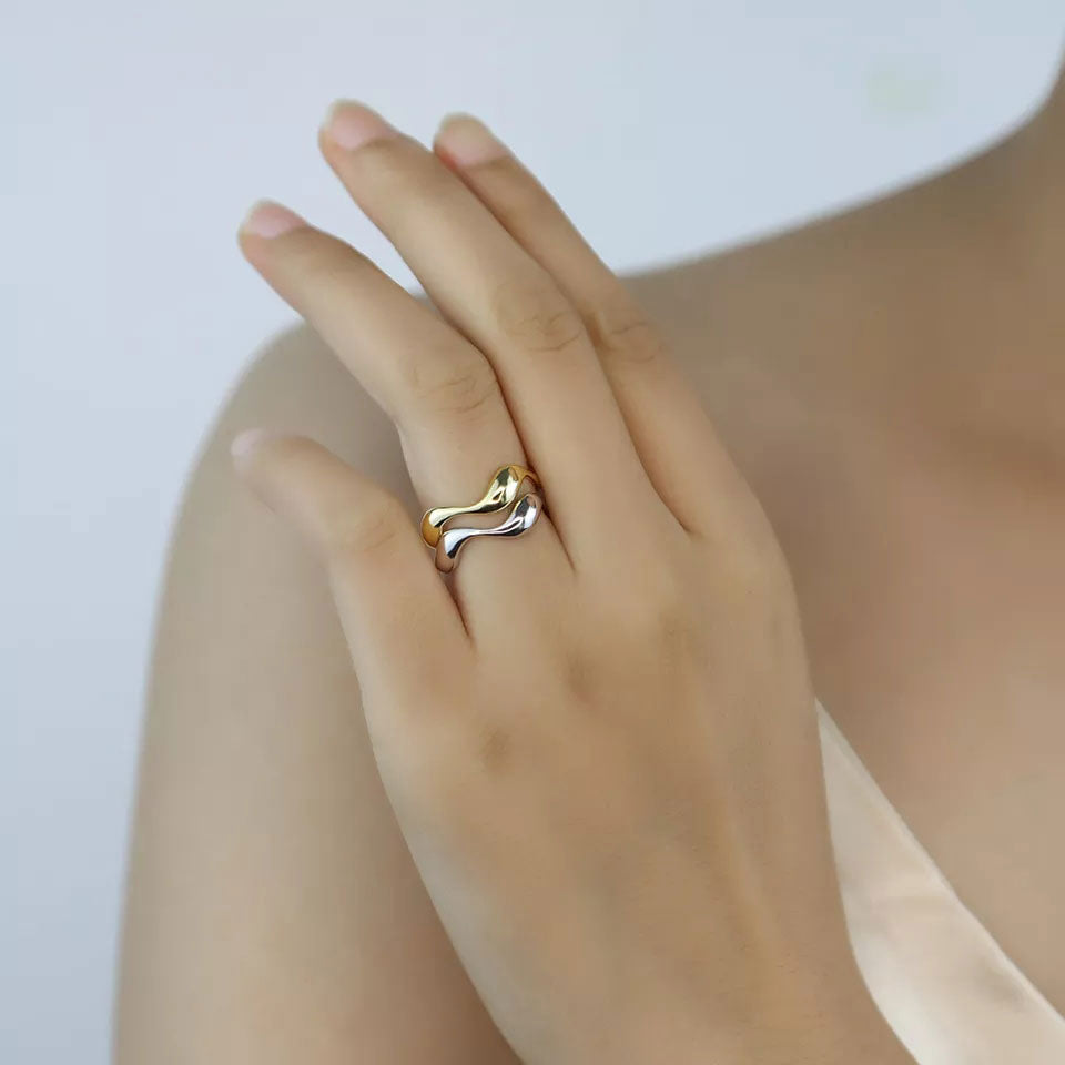 Miranda | Wave Ring 18K Gold