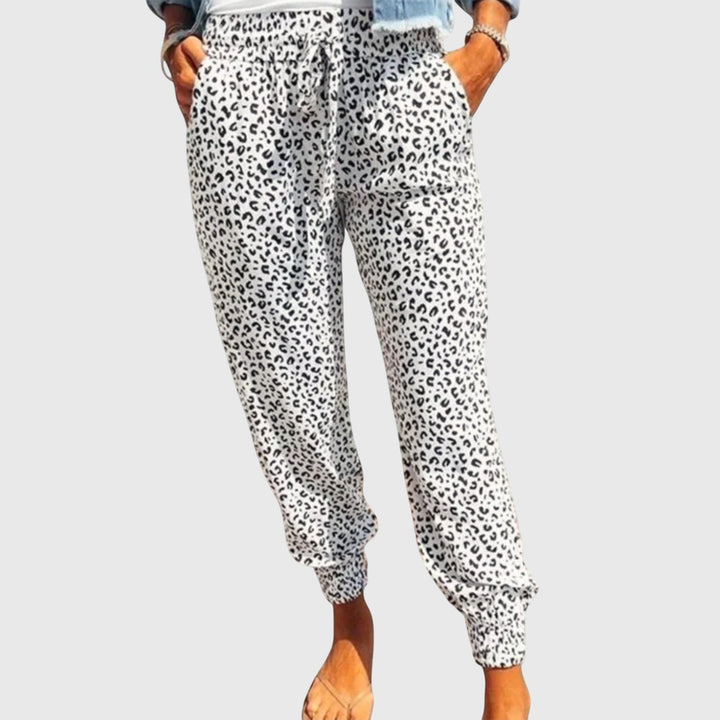 Chistie | Leo Pants with Wide Legs White