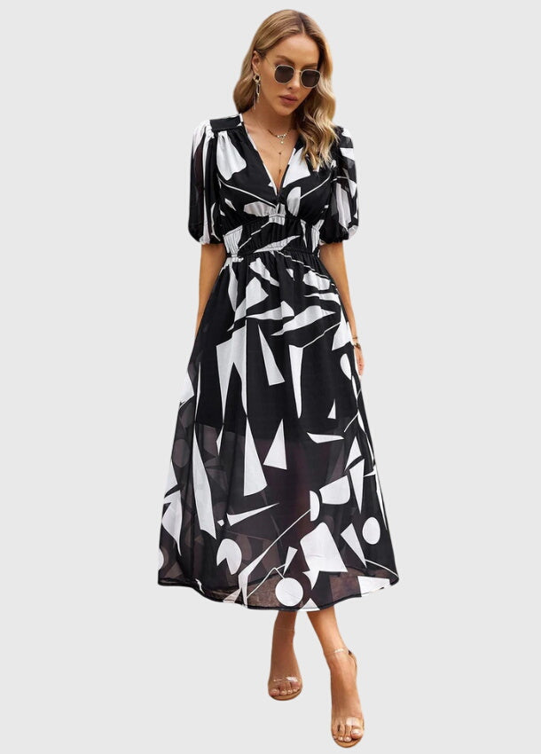 Joyce | Flattering Floral Midi Dress Black
